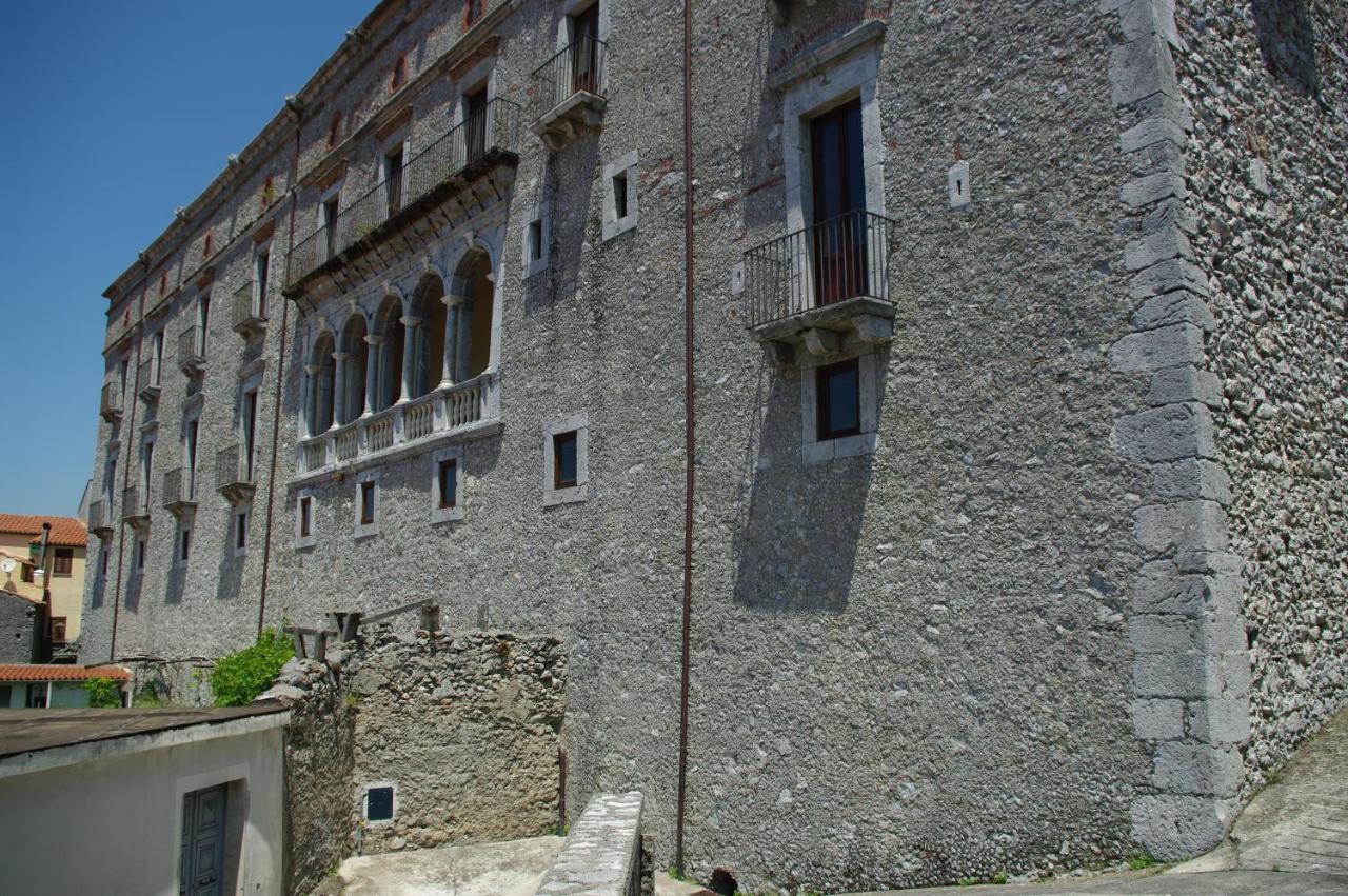 Le Due Lanterne Ξενοδοχείο Aieta Εξωτερικό φωτογραφία