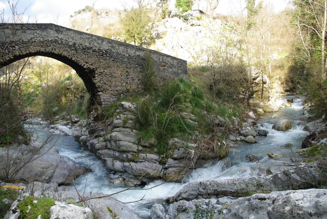 Le Due Lanterne Ξενοδοχείο Aieta Εξωτερικό φωτογραφία