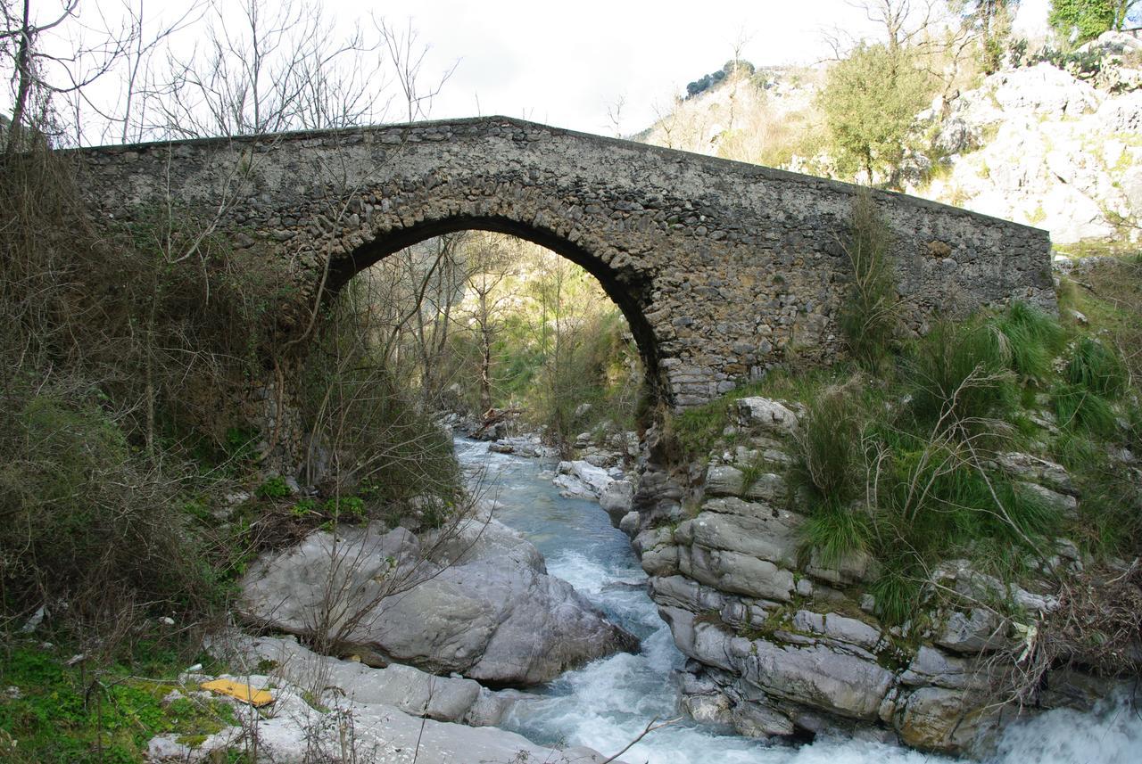 Le Due Lanterne Ξενοδοχείο Aieta Εξωτερικό φωτογραφία